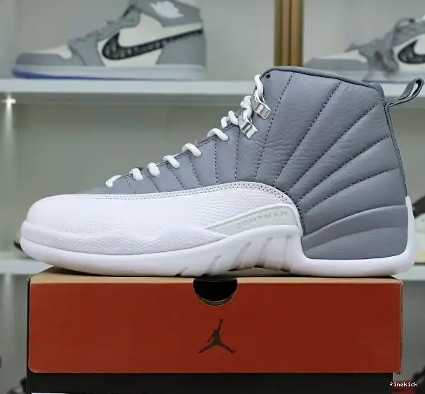Jordan Air retro "stealth" Jordan 12 0425